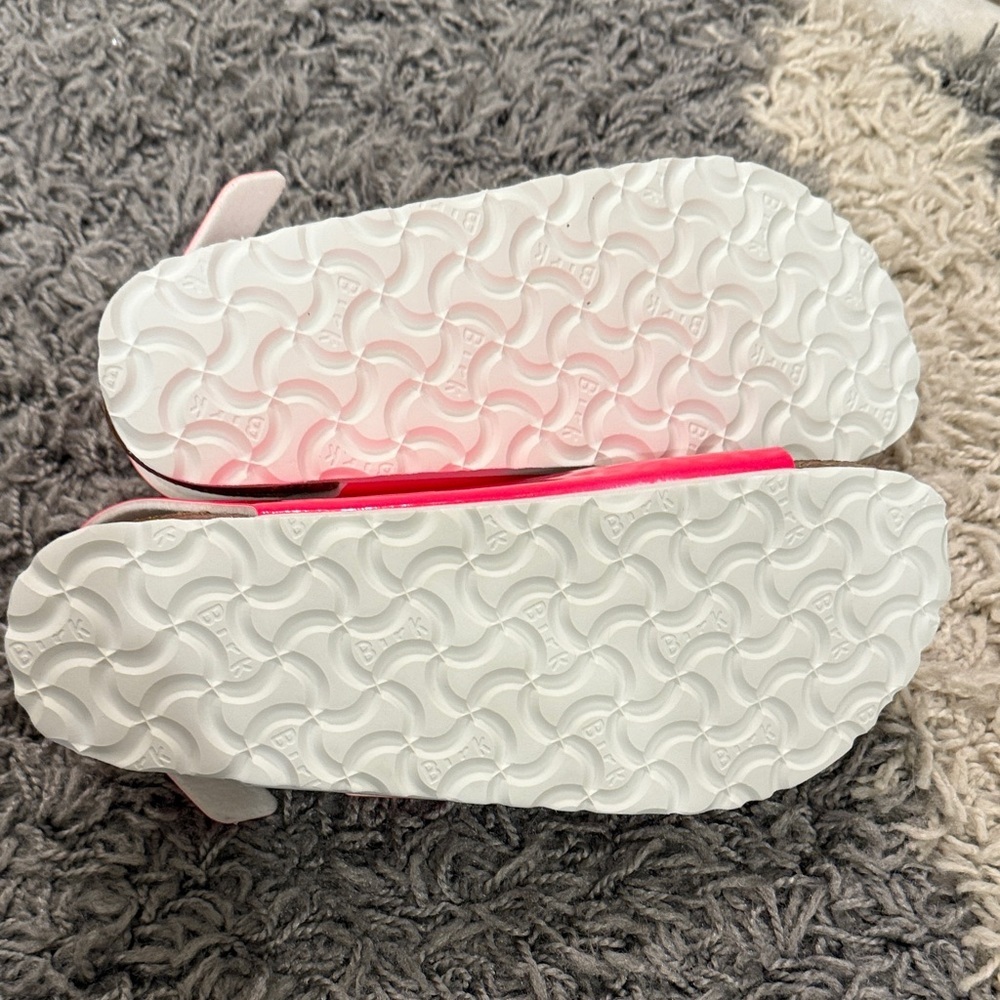 Birkenstock Milano Neon Pink Sandals Shoes Vegan Patent - Picture 11 of 16